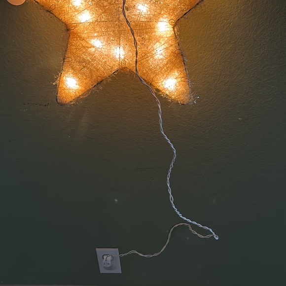 🩷HOST PICK🩷National Tree Company Light Up Hanging Star ⭐️ Holiday Decoration - Picture 4 of 17